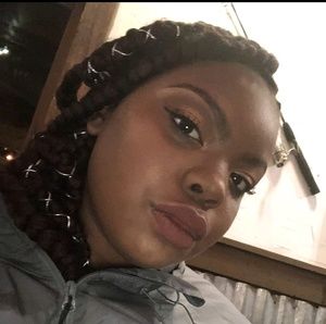 Meet your Posher, Imani